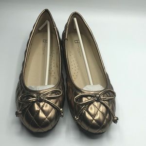 NWOB Boston Design Bronze Flats 8M